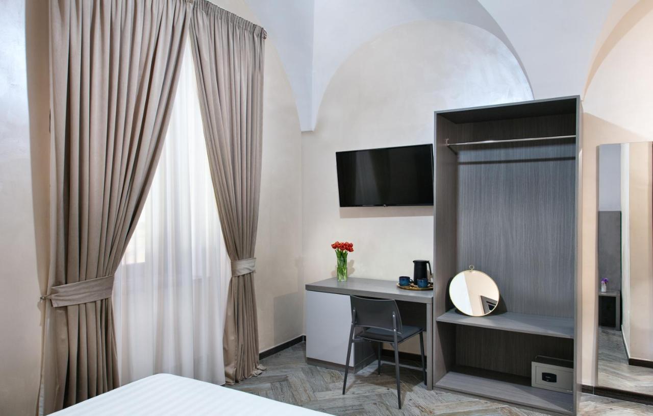 Toledo Lifestyle Suite Naples Exterior photo